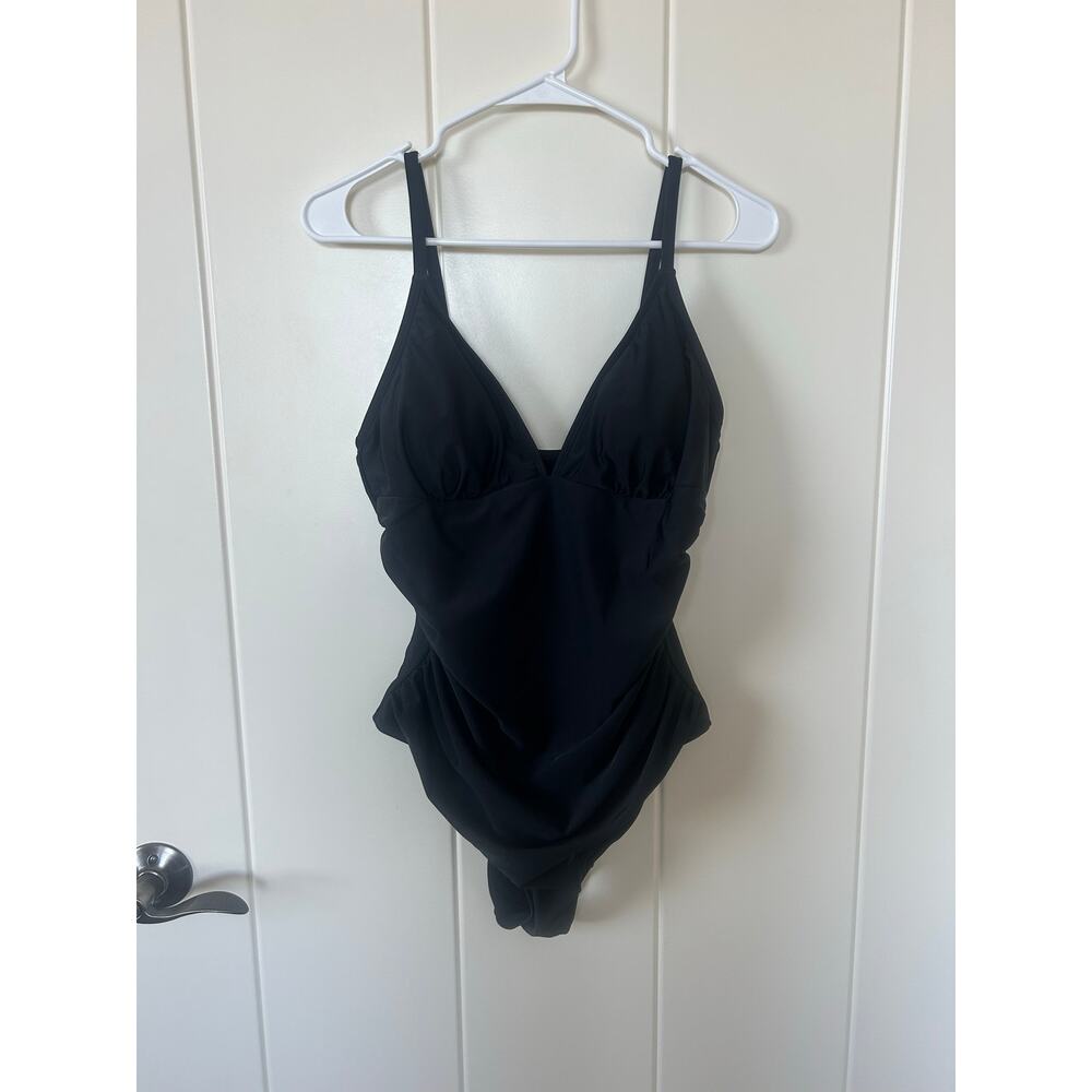 Cupshe Black V-Neck One Piece Swimsuit Size Large